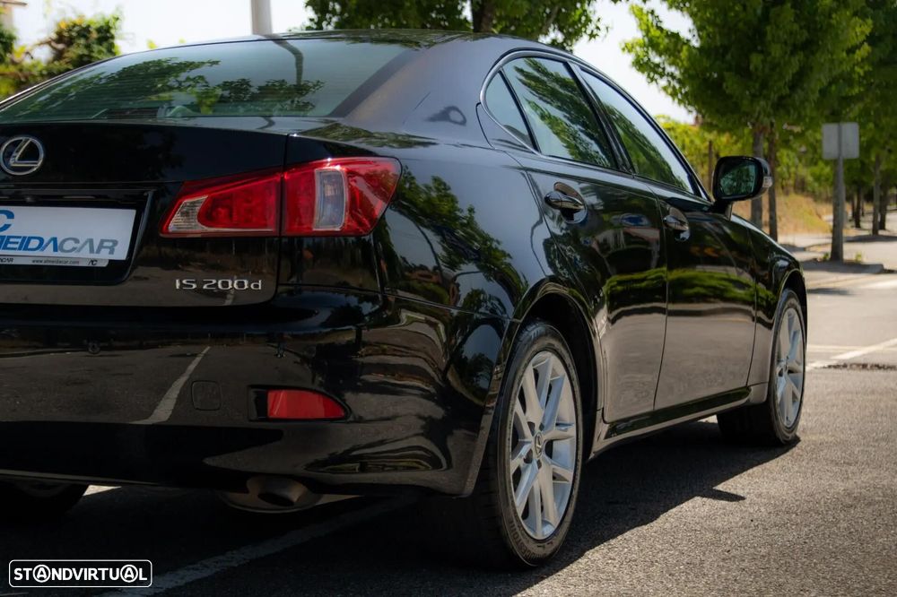 Lexus IS 200 d P.Executive 6G - 14
