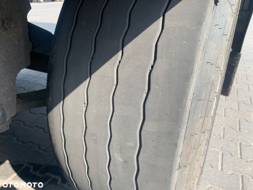 Schmitz Cargobull Carrier Vector 1950 - 24