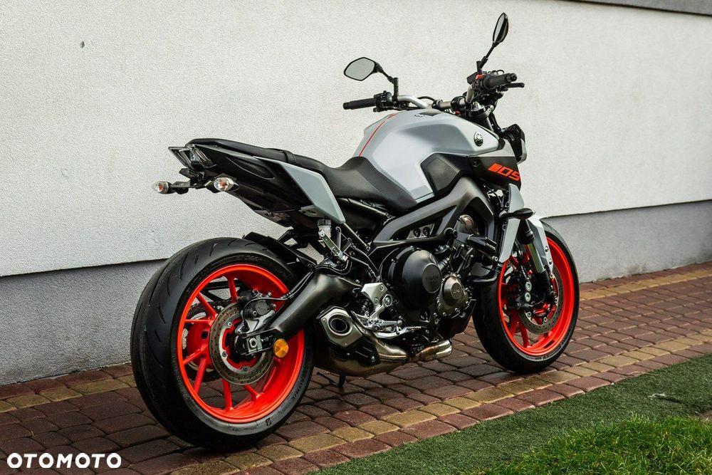 Yamaha MT - 3