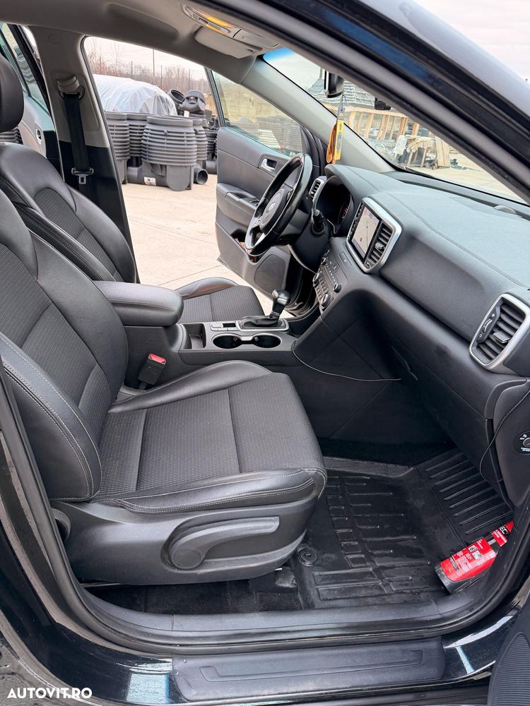 Kia Sportage 1.6 DSL MHEV 7DCT HP 4x2 Business Line - 11