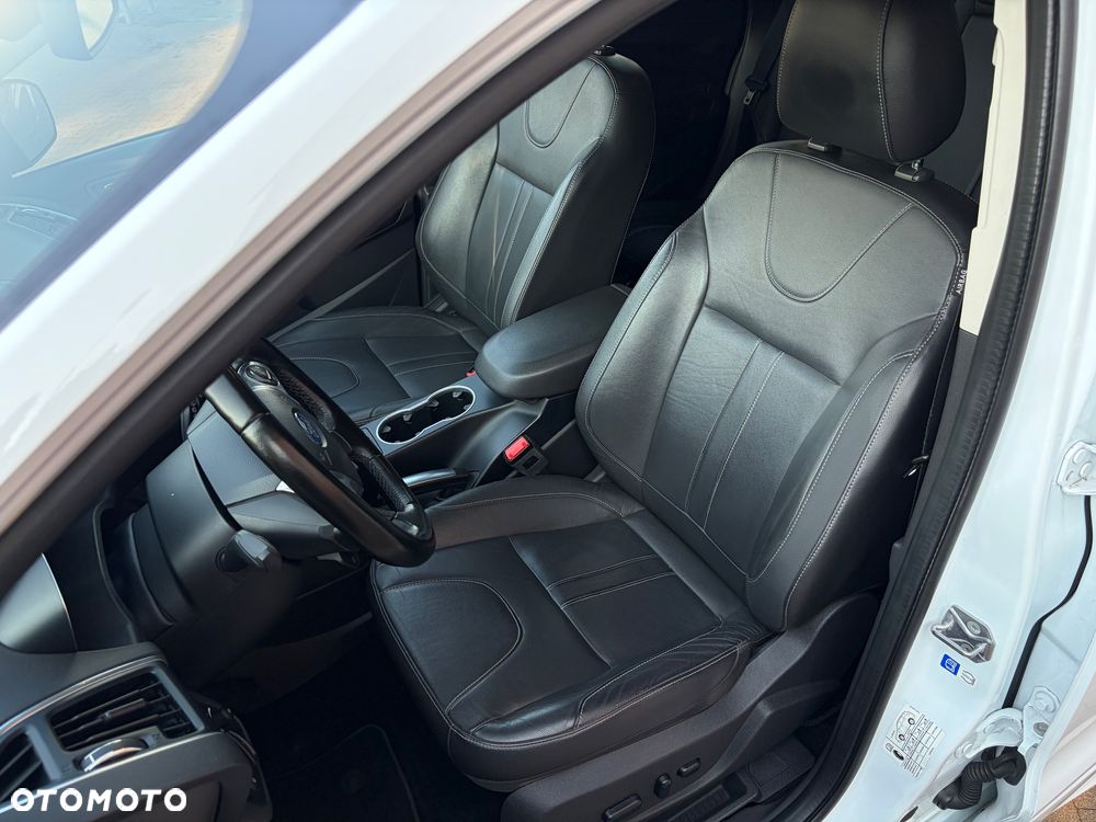Ford Kuga 2.0 TDCi 4x4 ST-Line - 17