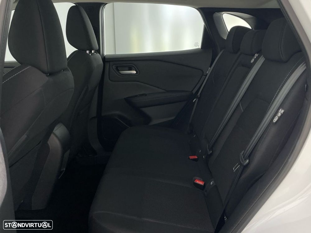 Nissan Qashqai 1.3 DIG-T Engage - 12