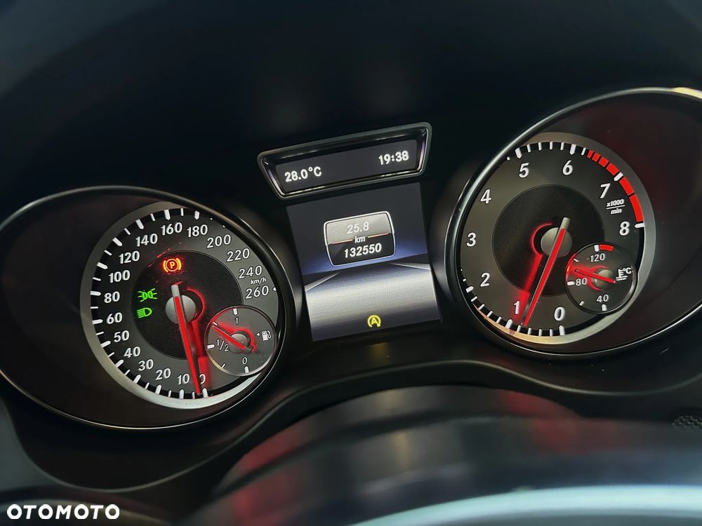 Mercedes-Benz GLA 200 AMG Line - 40