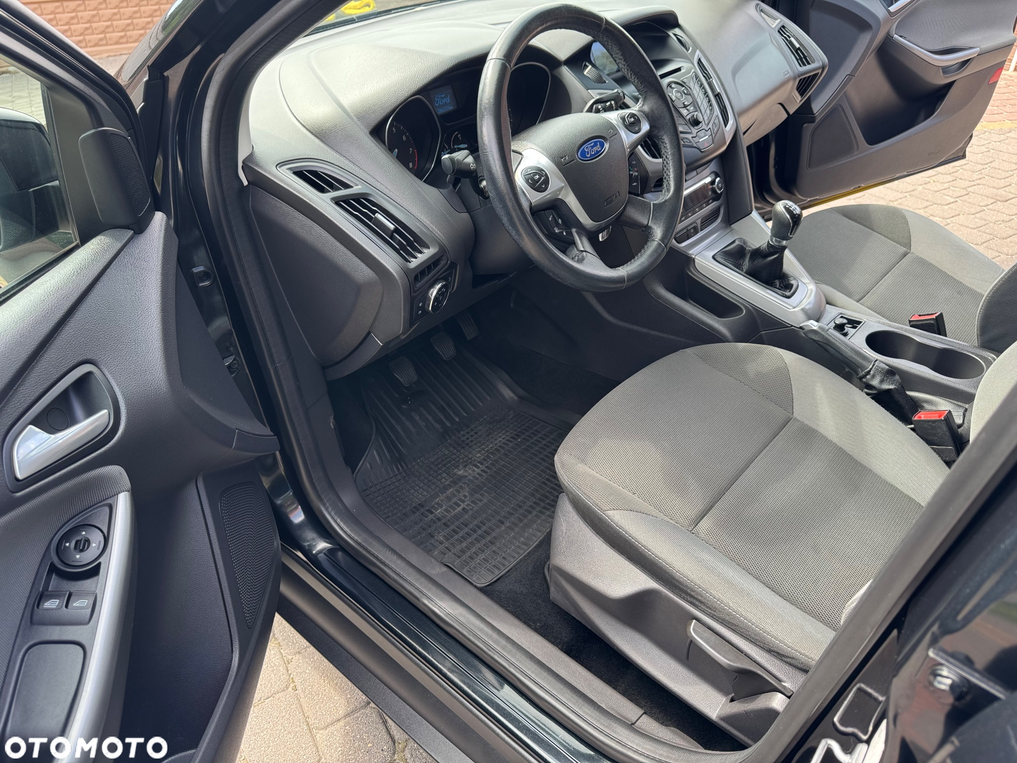 Ford Focus 1.6 Edition - 13