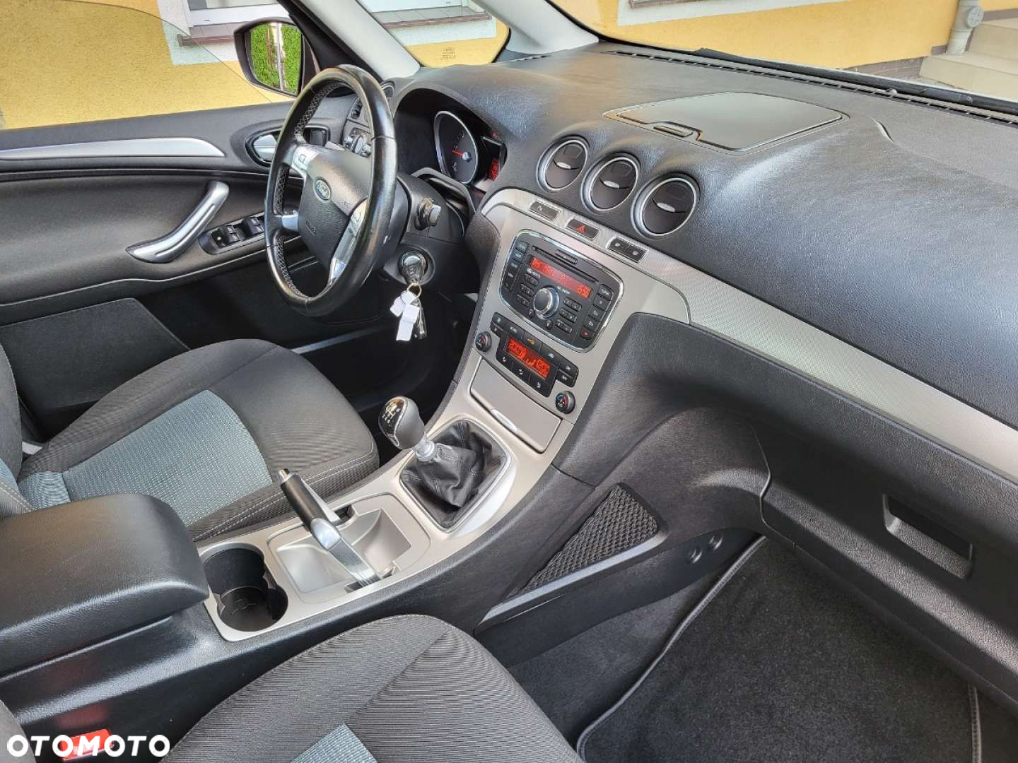 Ford Galaxy - 12