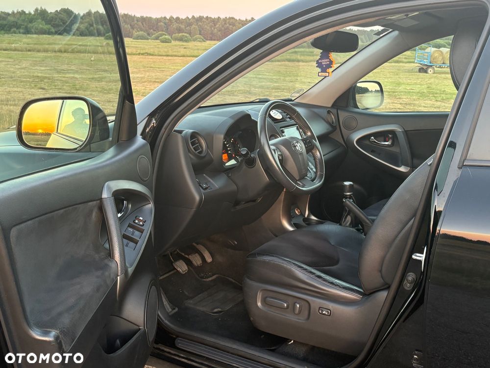 Toyota RAV4 2.0 VVT-i 2010 - 15