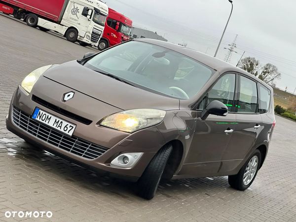 Renault Grand Scenic 2.0 16V 140 CVT Luxe