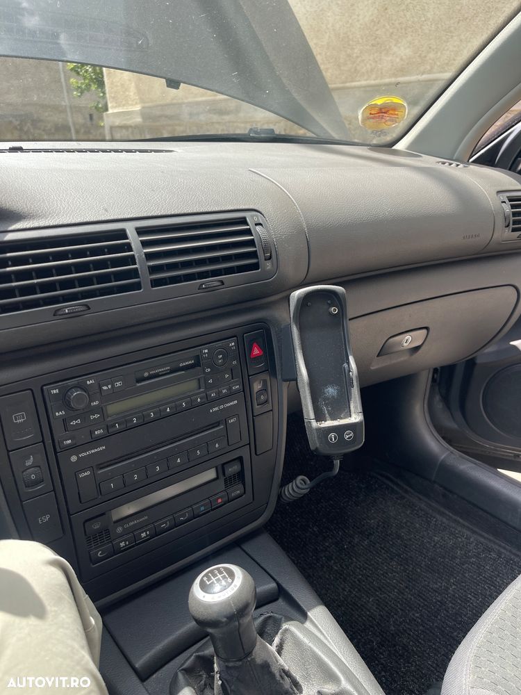 Volkswagen Passat 1.9 TDI 4Motion Comfortline - 2