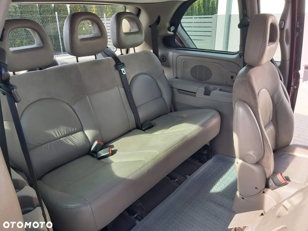 Chrysler Voyager - 9