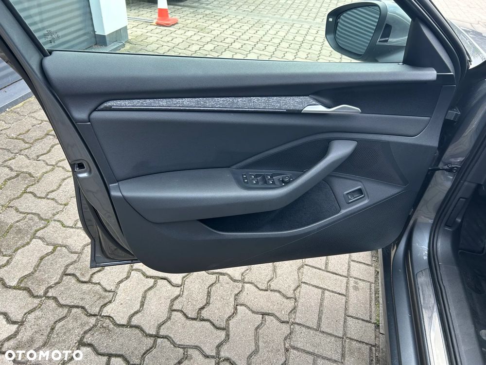 Skoda Superb 1.5 TSI mHEV Selection DSG - 16