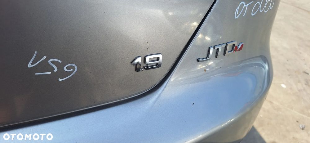 Alfa Romeo 159 Sedan Klapa Bagażnika Tył Tylna Kod Lakieru 651 - 11