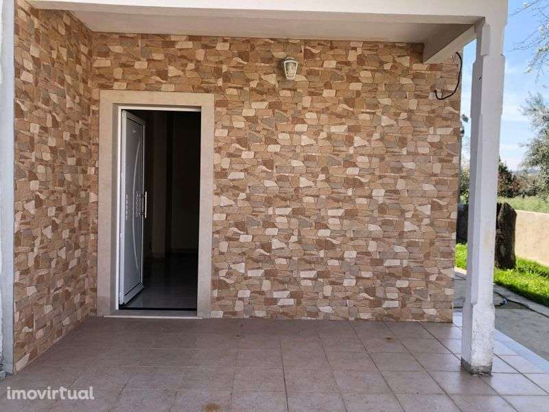 Vende-se Moradia T3 Caxarias Ourém - Grande imagem: 3/7