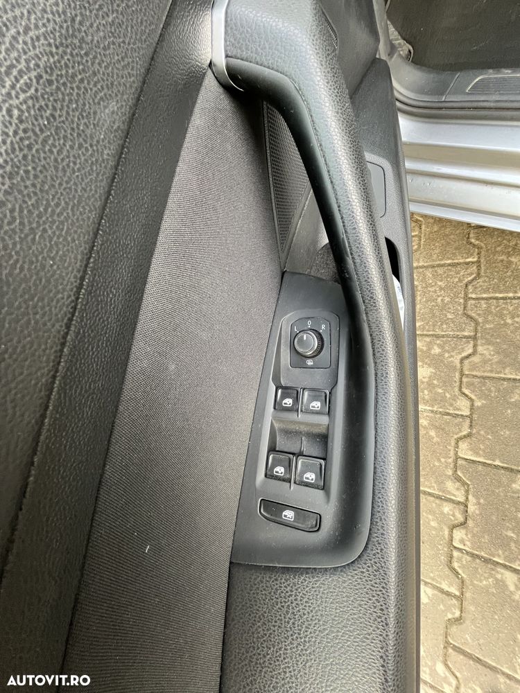 Volkswagen Passat Variant 2.0 TDI SCR DSG Business - 14