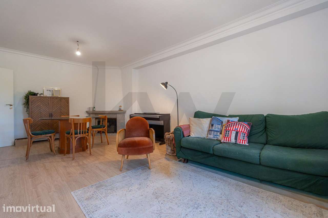 Apartamento T2 Totalmente Remodelado no Vale das Flores - Grande imagem: 2/20