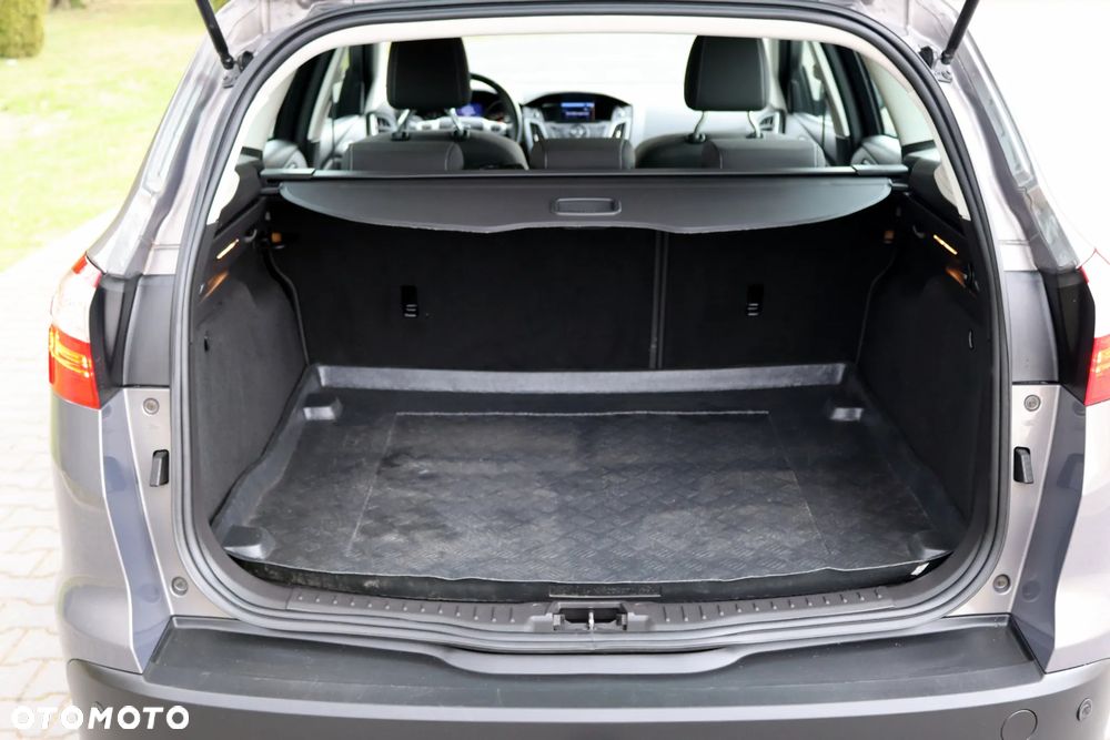 Ford Focus SW 1.6 TDCi DPF S&S Titanium - 38