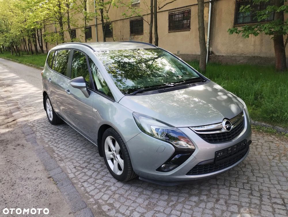 Opel Zafira - 1