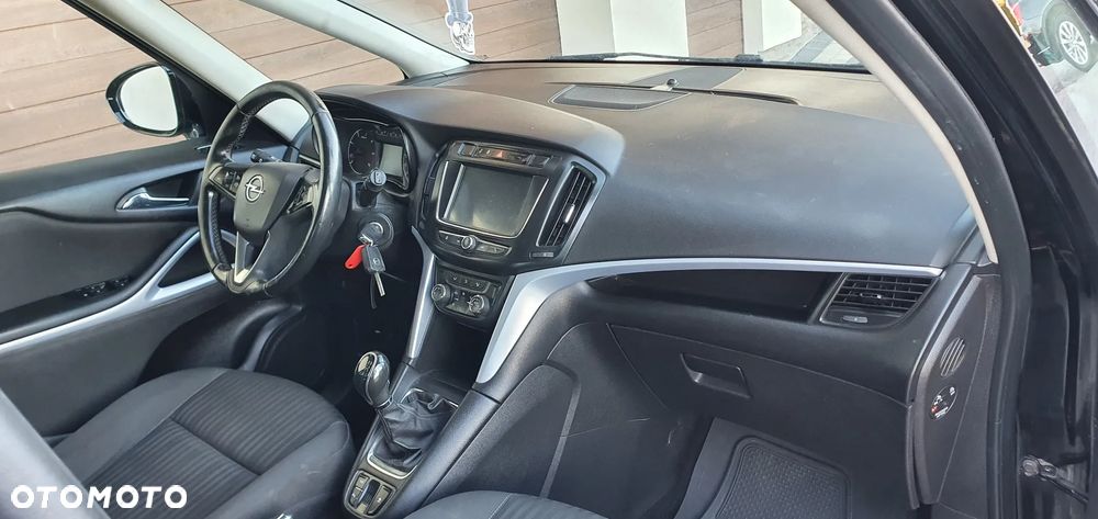 Opel Zafira - 15
