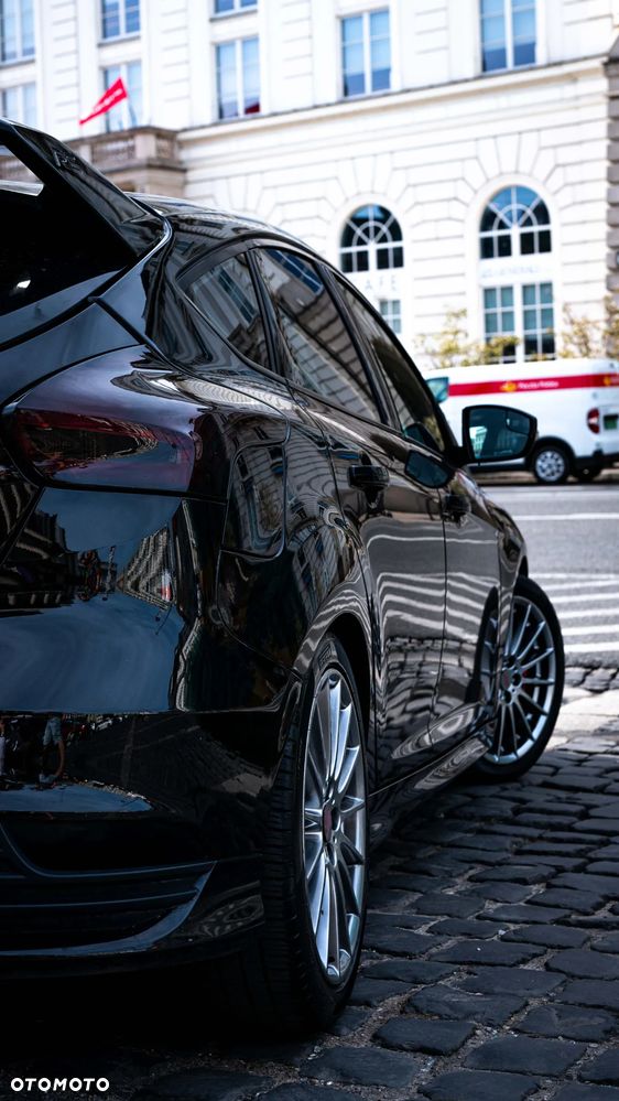 Ford Focus 2.0 EcoBoost ST-2 - 14