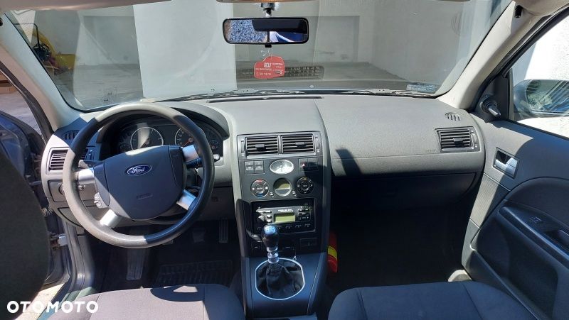 Ford Mondeo 2.0 TDDi Ambiente - 9