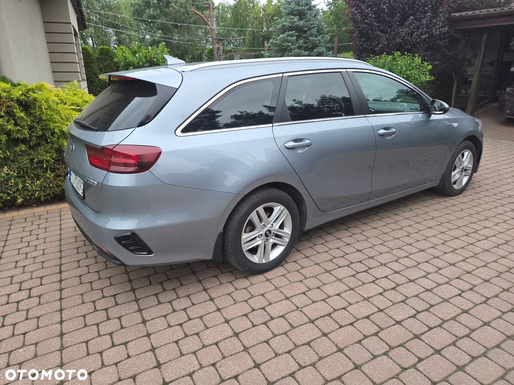 Kia Ceed 1.6 CRDi mHEV L - 3