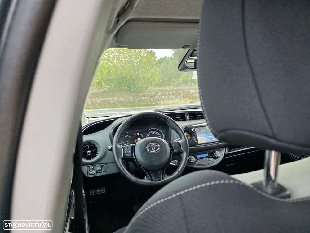 Toyota Yaris - 10
