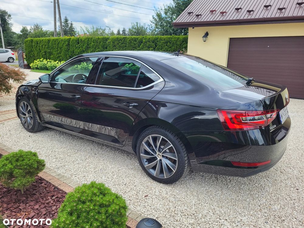 Skoda Superb 2.0 TDI 4x4 L&K DSG - 4