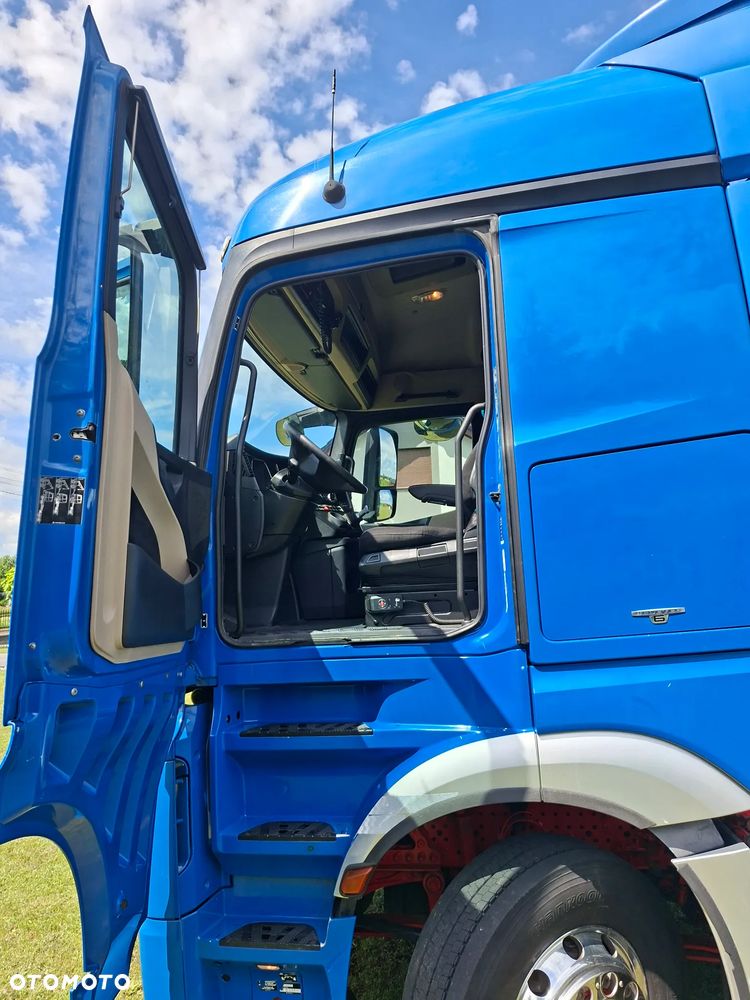 Mercedes-Benz Actros - 7