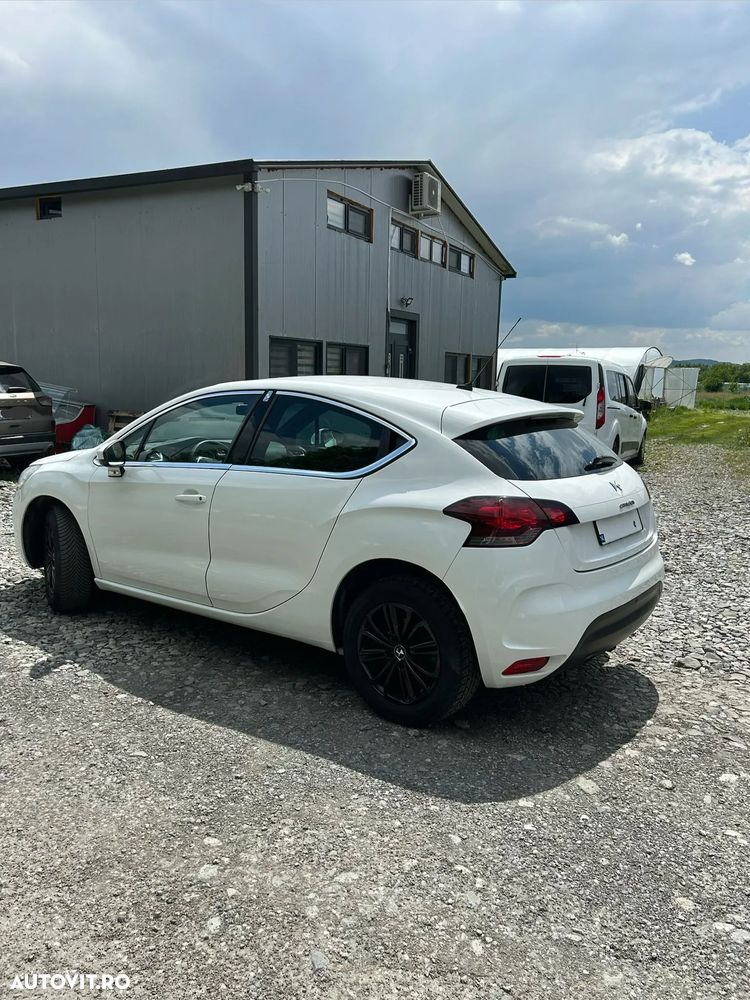 Citroën DS4 e-HDi 115 ETG6 SoChic - 15
