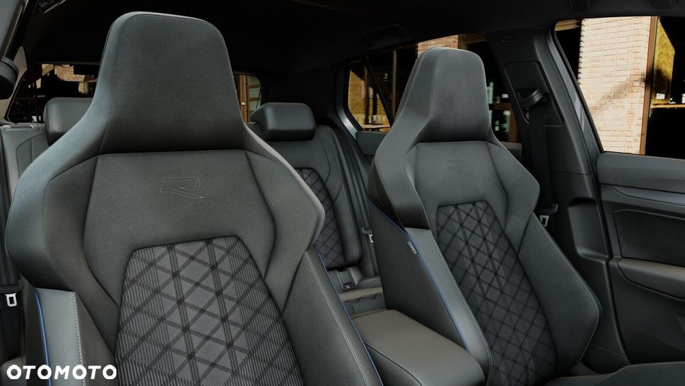 Volkswagen Golf 1.5 eTSI mHEV R-Line Plus DSG - 11