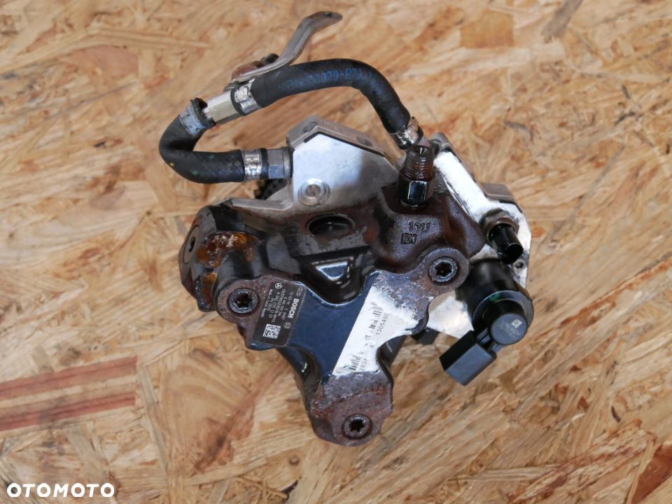 POMPA WTRYSKOWA MERCEDES C-KLASA W204 3.0 CDI  0445010244 - 2