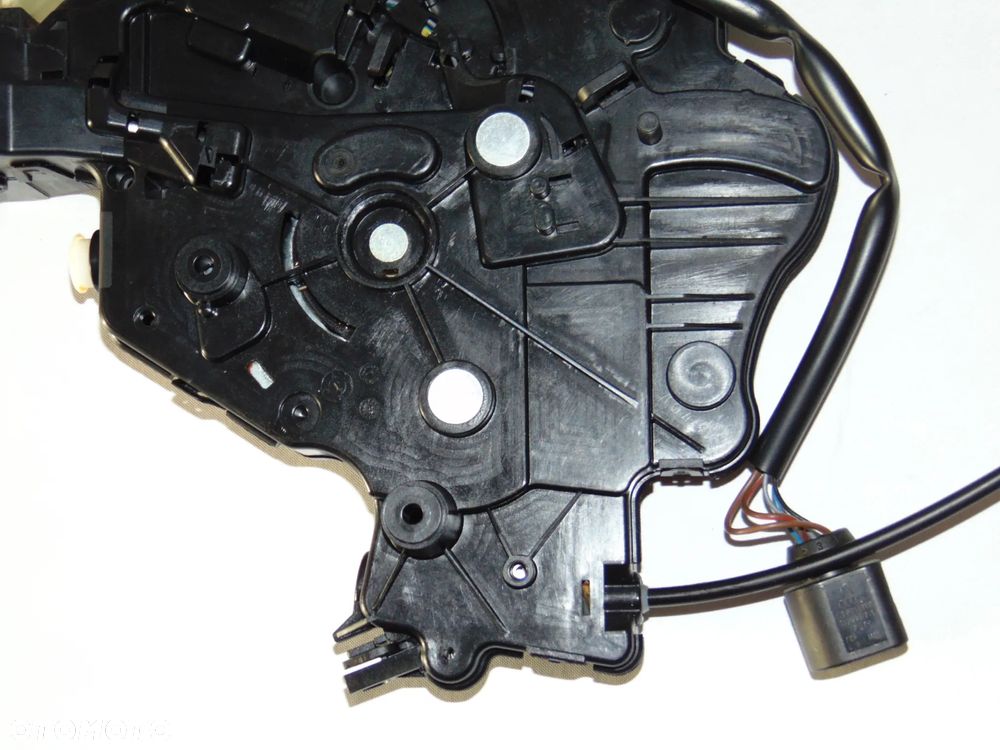 ORYGINAŁ zamek boczny tylny tył lewy mechanizm zamka drzwi przesuwnych 2K0843653BD VW Volkswagen Caddy 3 III 03-15r - 19