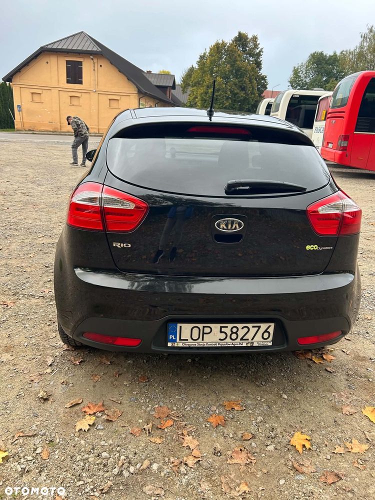 Kia Rio - 3