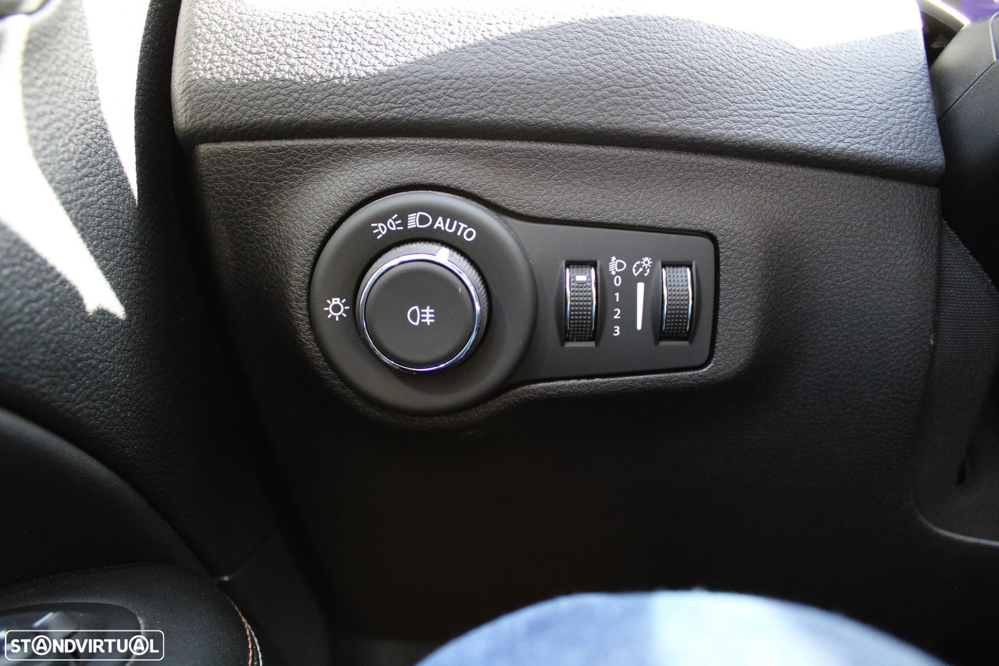 Jeep Compass 1.3 T Sport - 24