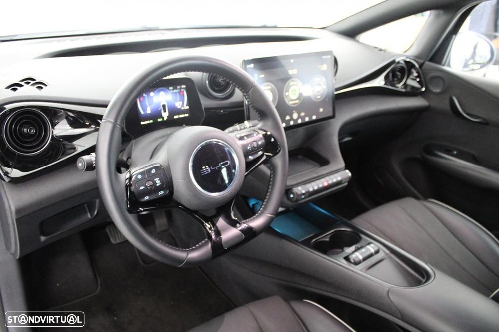 BYD Dolphin 60.4 kWh Comfort - 11