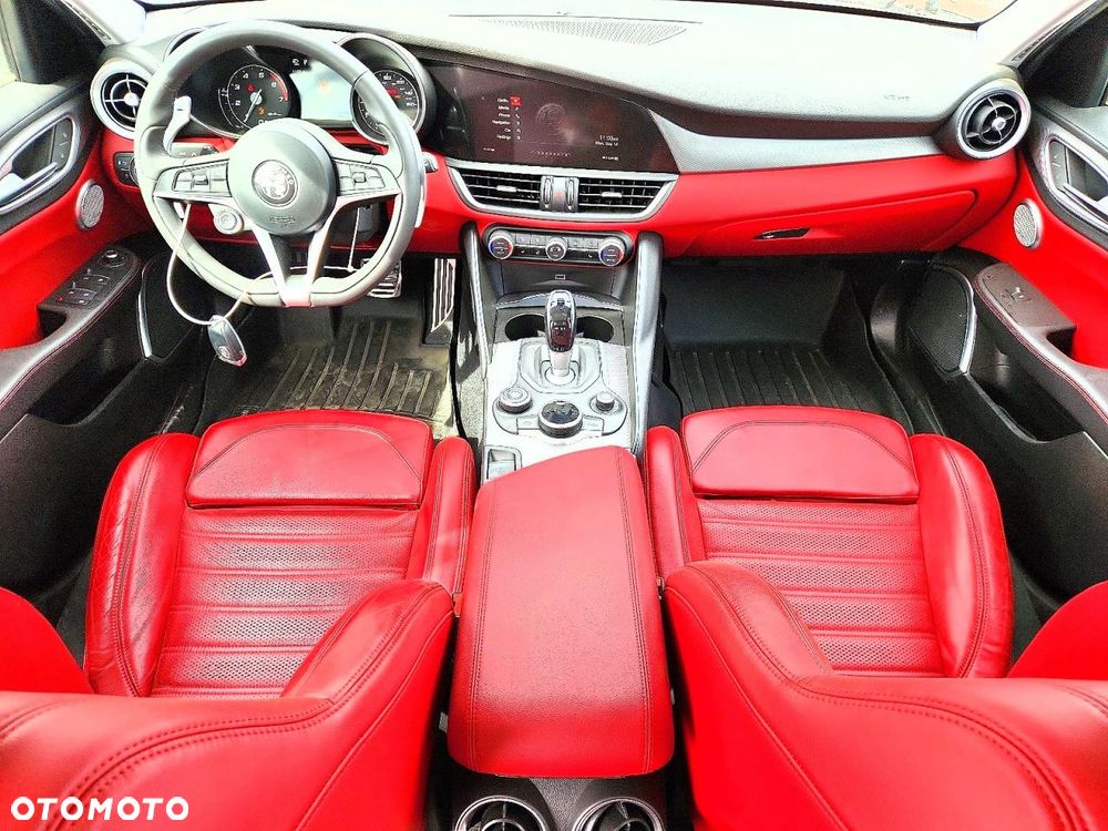 Alfa Romeo Giulia - 7