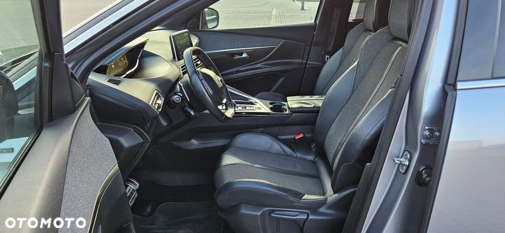Peugeot 5008 - 5
