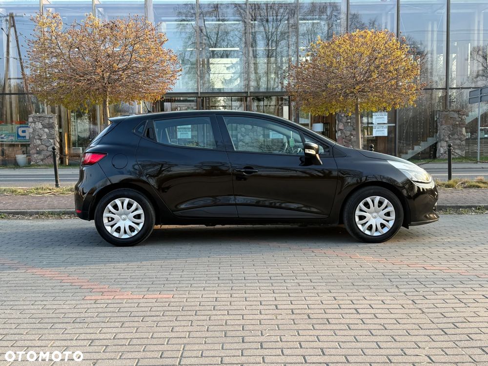 Renault Clio 1.2 16V 75 Life - 8