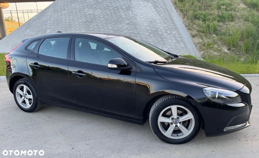Volvo V40 D2 Momentum - 26