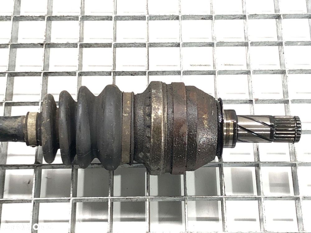 PÓŁOŚ PRAWY PRZÓD  OPEL ASTRA H Kombi (A04) 2004 - 2014 1.4 (L35) 66 kW [90 KM] benzyna 2004 - - 3