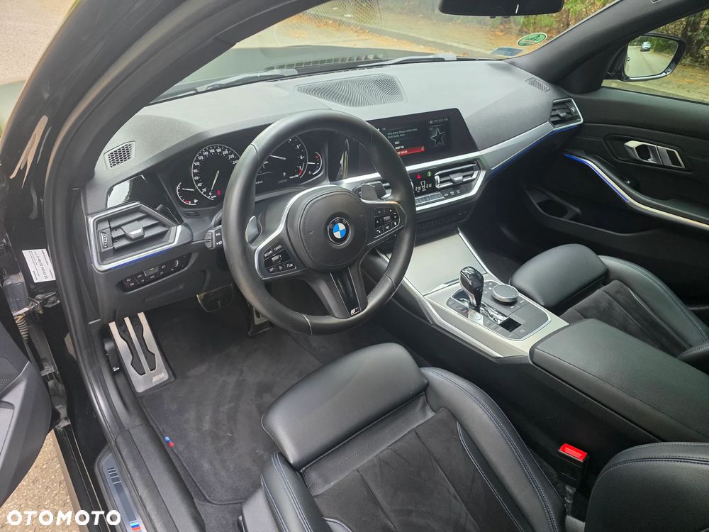 BMW Seria 3 320i xDrive M Sport sport - 12