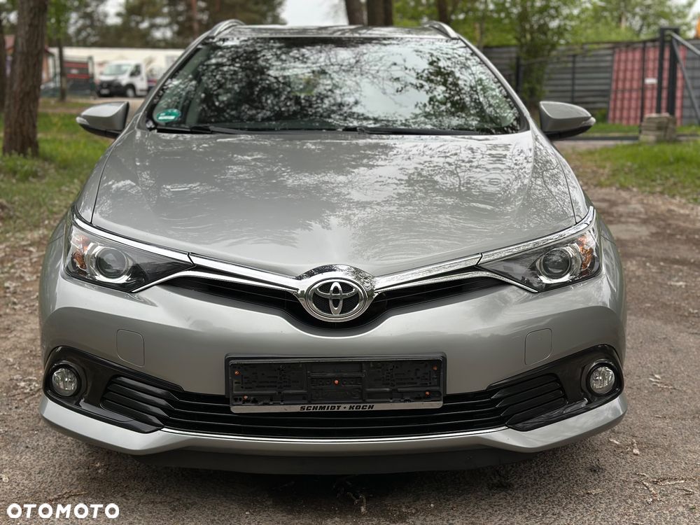 Toyota Auris 1.6 D-4D Premium - 23