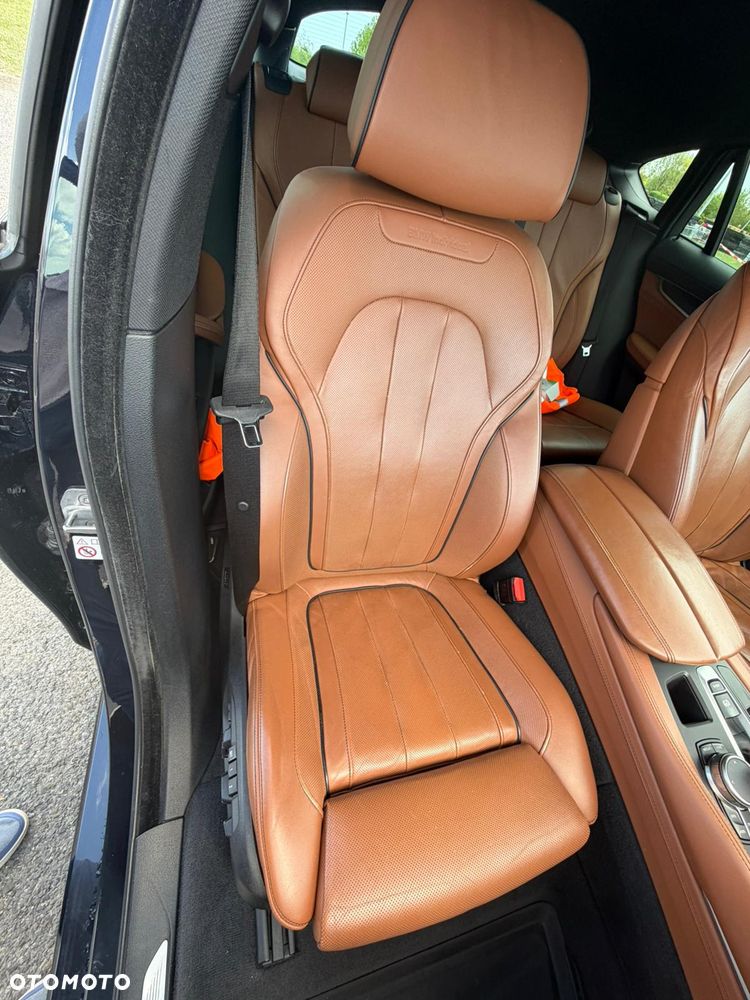 BMW X6M - 19