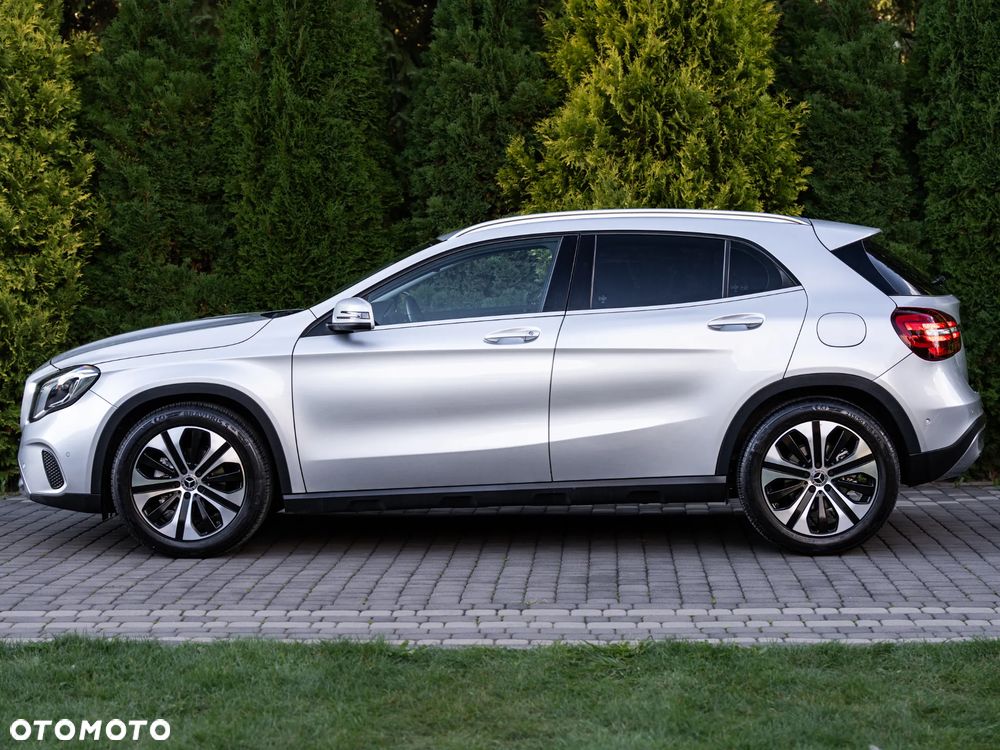 Mercedes-Benz GLA - 3