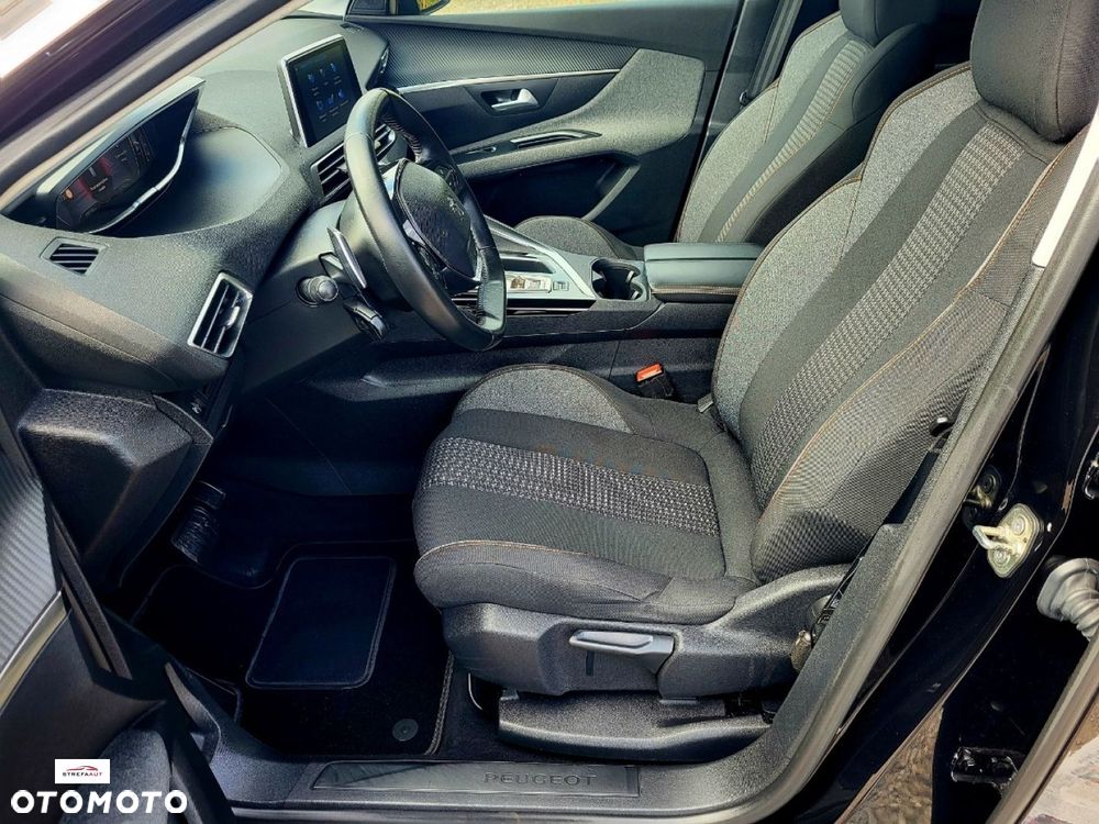 Peugeot 5008 - 5