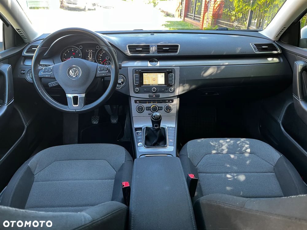 Volkswagen Passat 1.4 TSI BMT Comfortline - 8