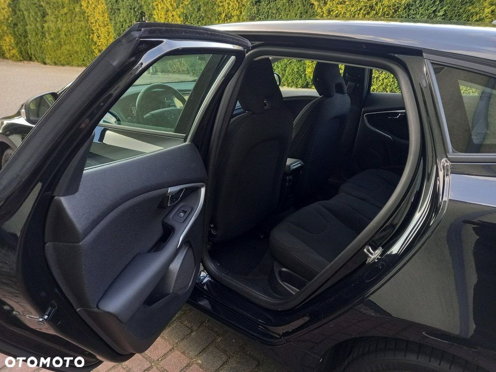 Volvo V40 D2 Kinetic - 28