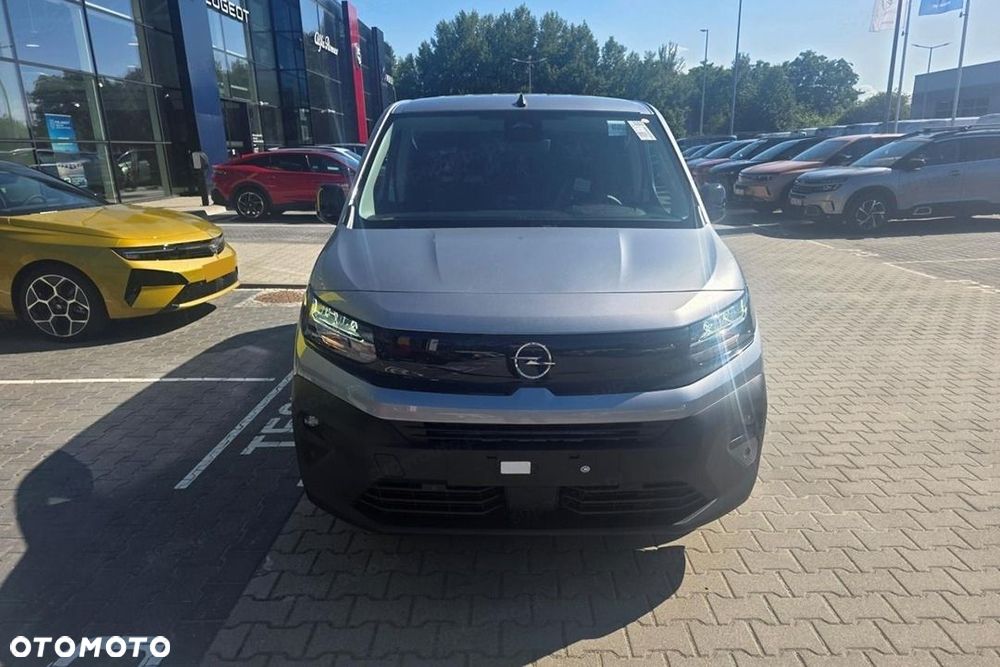 Opel Combo Van L2H1 EAT8 1.5 130KM - 4