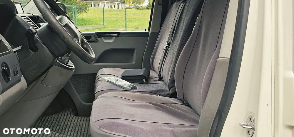 Volkswagen Transporter - 22