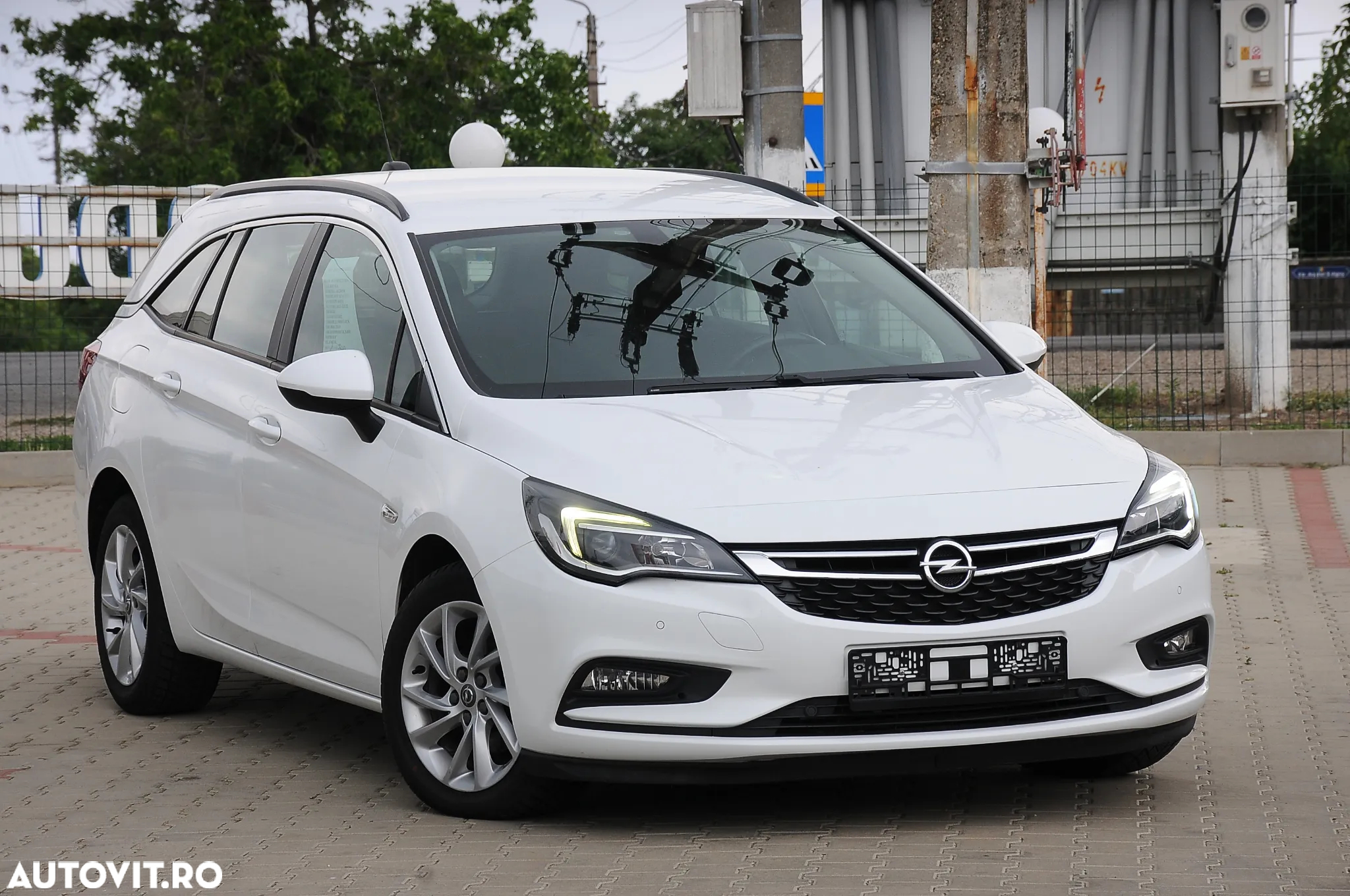 Opel Astra 1.6 D (CDTI) Sports Tourer Edition - 2