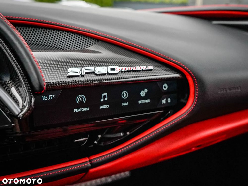 Ferrari SF90 Stradale - 20